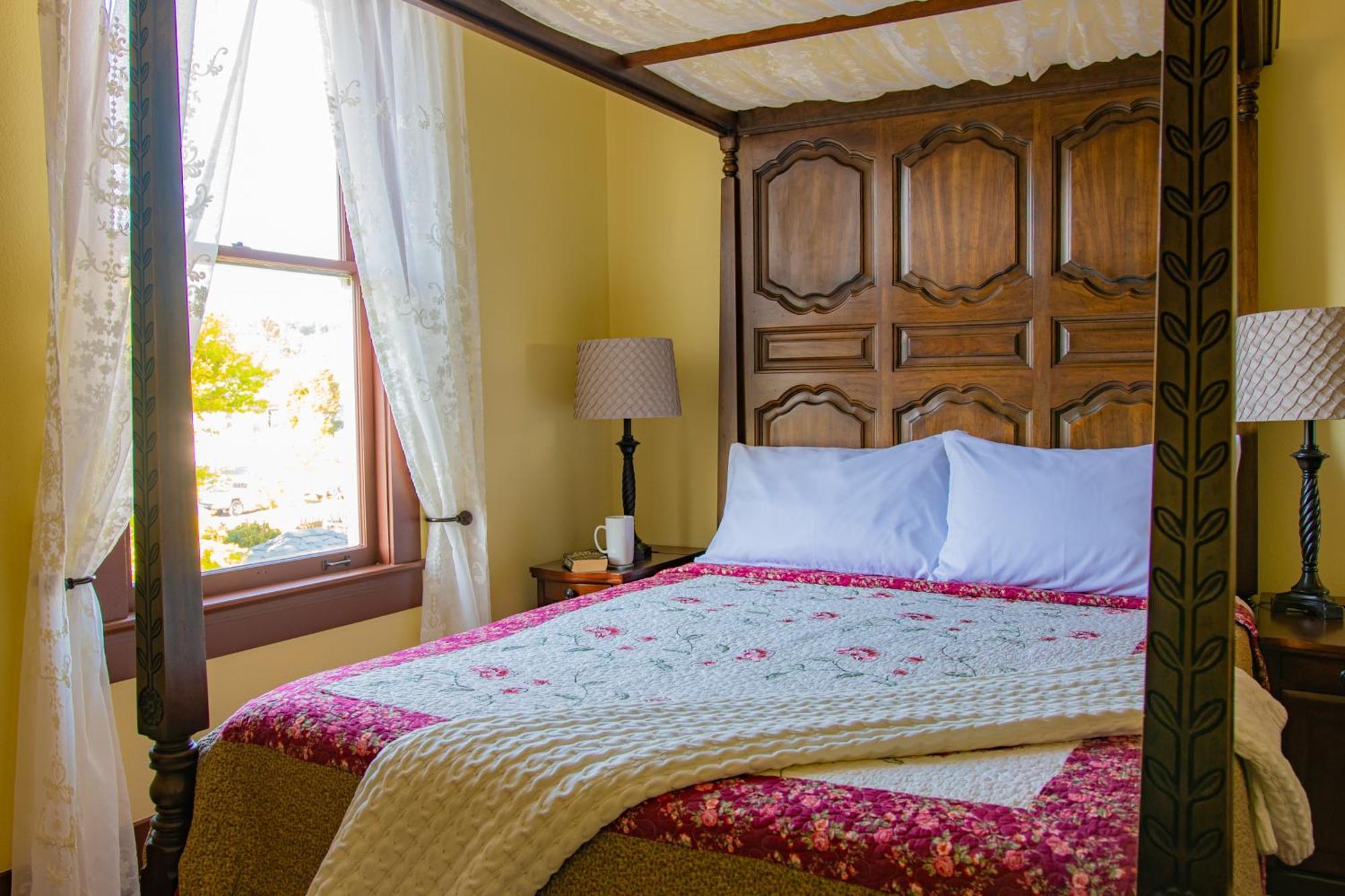 The Pearl Inn Bed And Breakfast Ilwaco 外观 照片