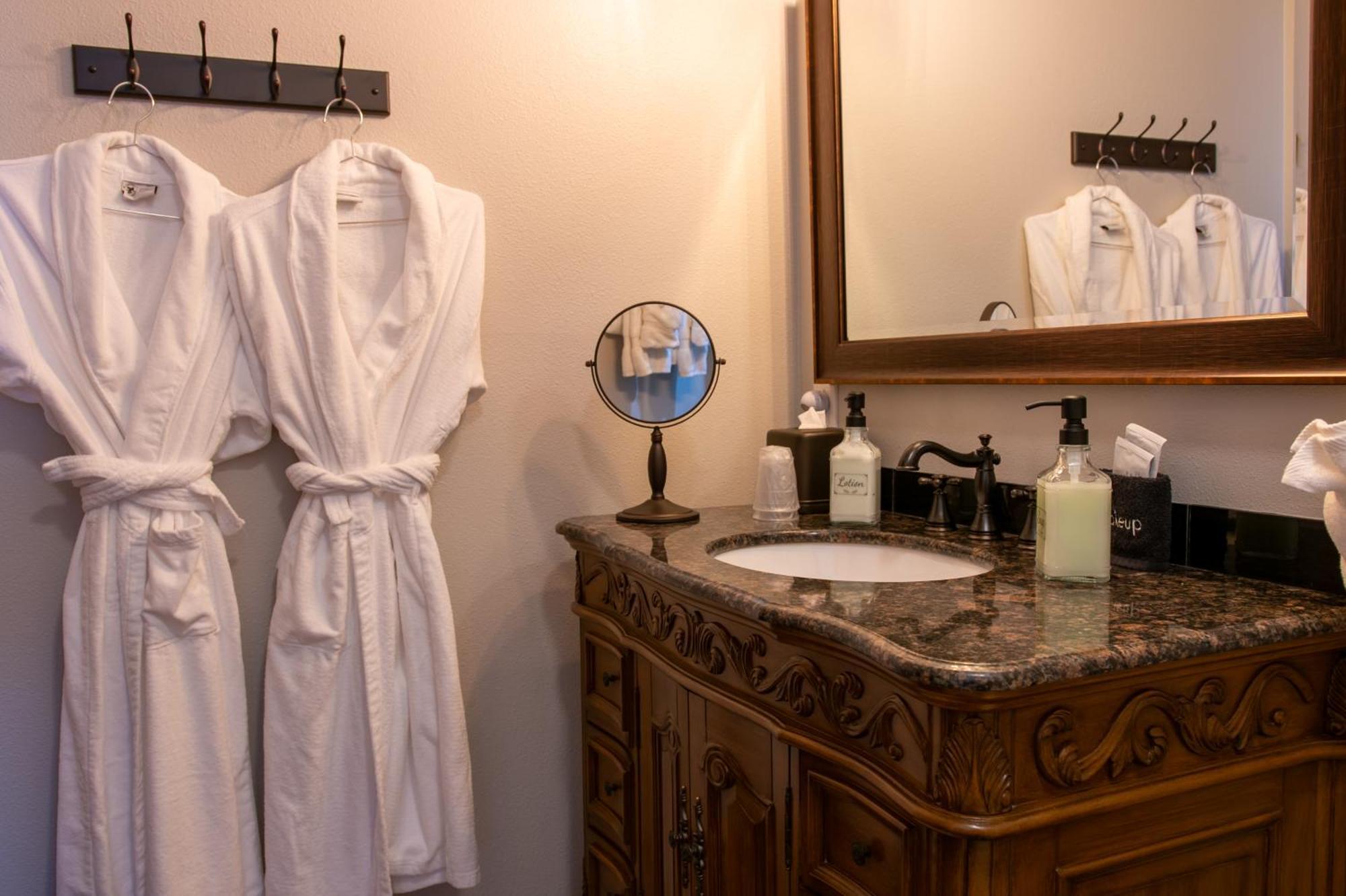 The Pearl Inn Bed And Breakfast Ilwaco 外观 照片